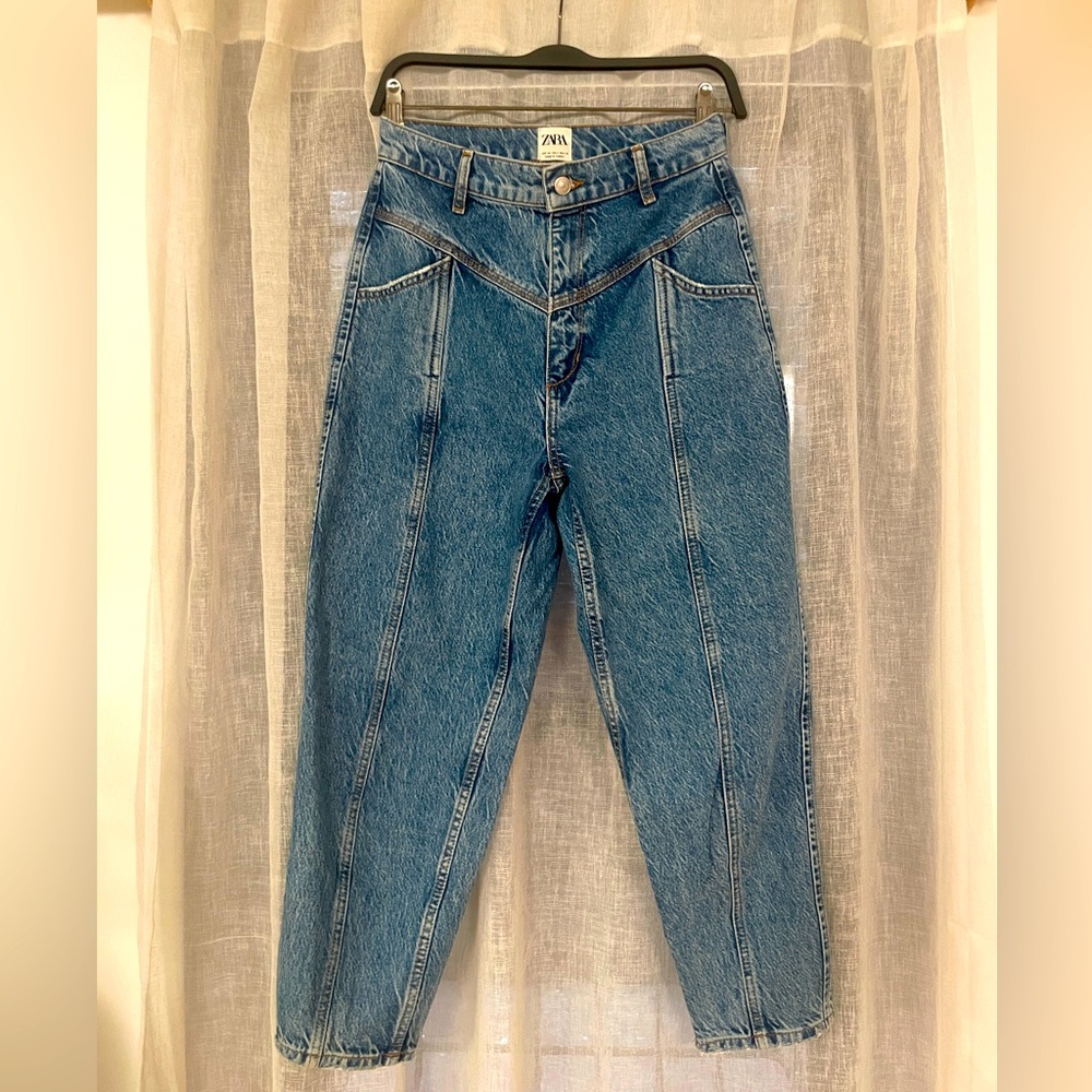 Zara Tapered Ankle Jeans